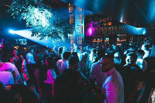 Baku's Nightlife: A City Of Lights And Music (2024)