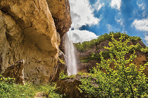 Hiking to Laza and Mujug Waterfalls