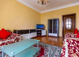 3 Bedrooms Apartment in cenral Baku